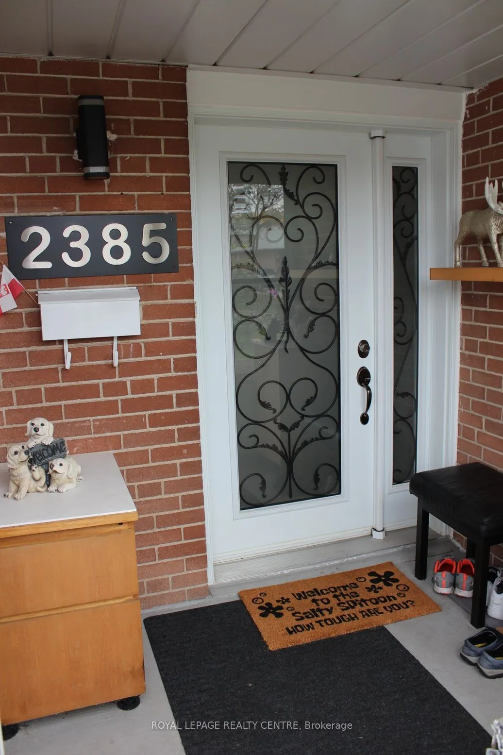 2385 Padstow Crescent — photo 2