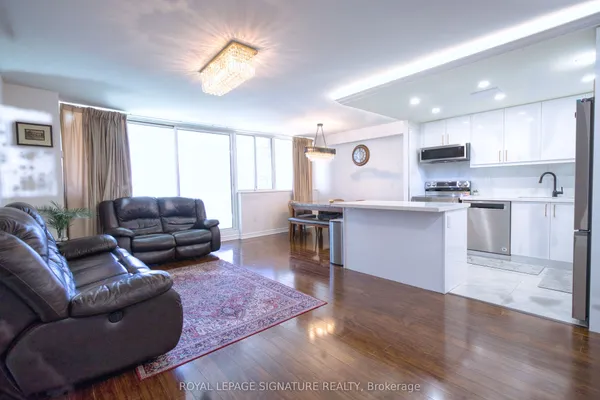 3590 Kaneff Crescent, Unit 503 — photo 2