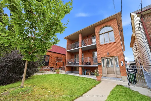 277 Harvie Avenue