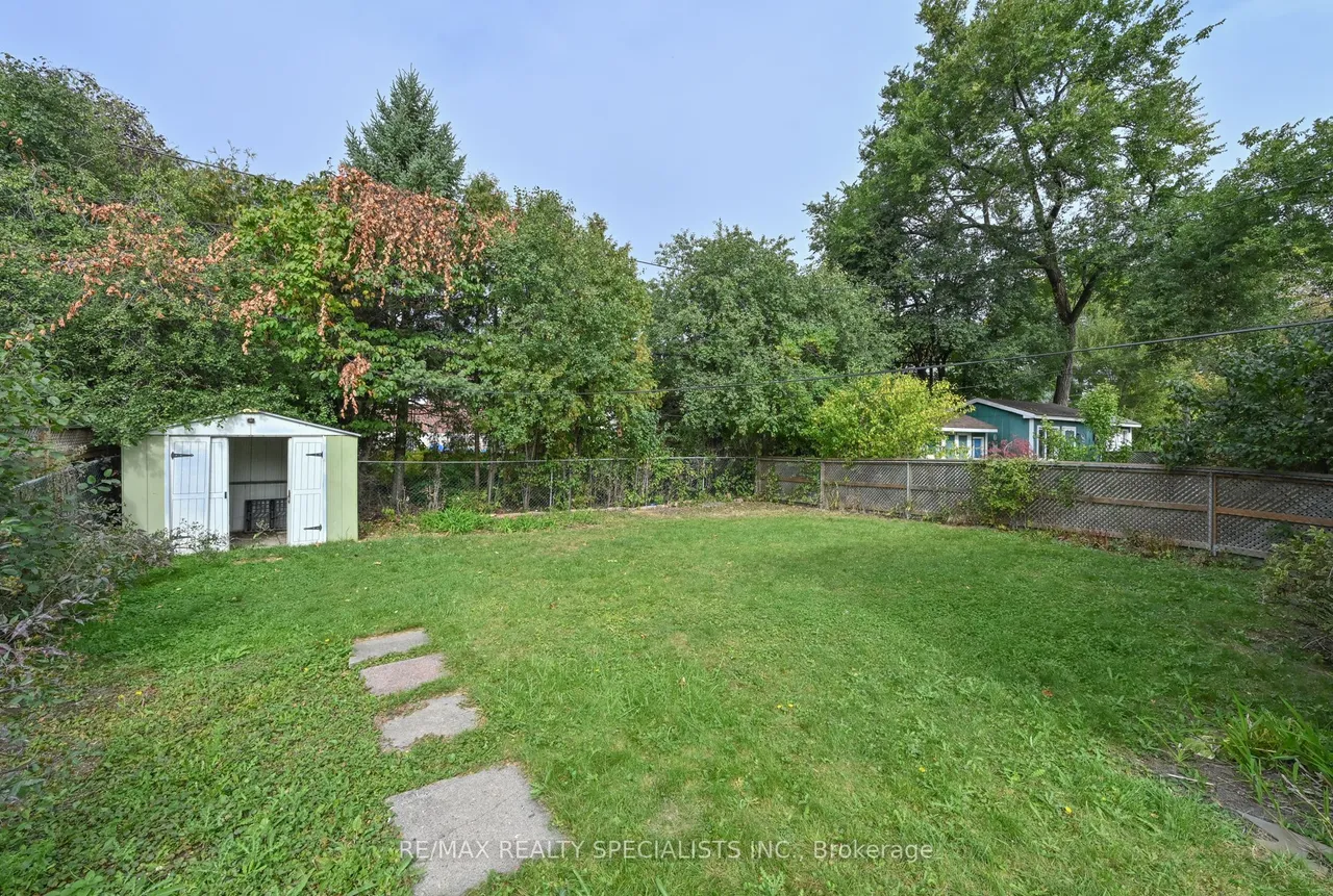 38 Algonquin Boulevard — photo 24
