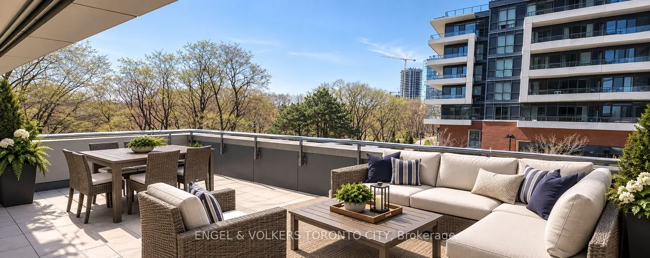 2220 Lake Shore Boulevard W, Unit 302