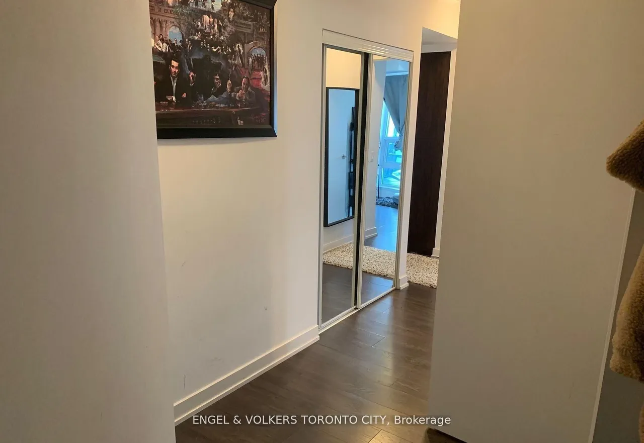2220 Lake Shore Boulevard W, Unit 302 — photo 3