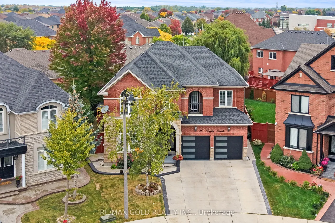 16 Regis Circle