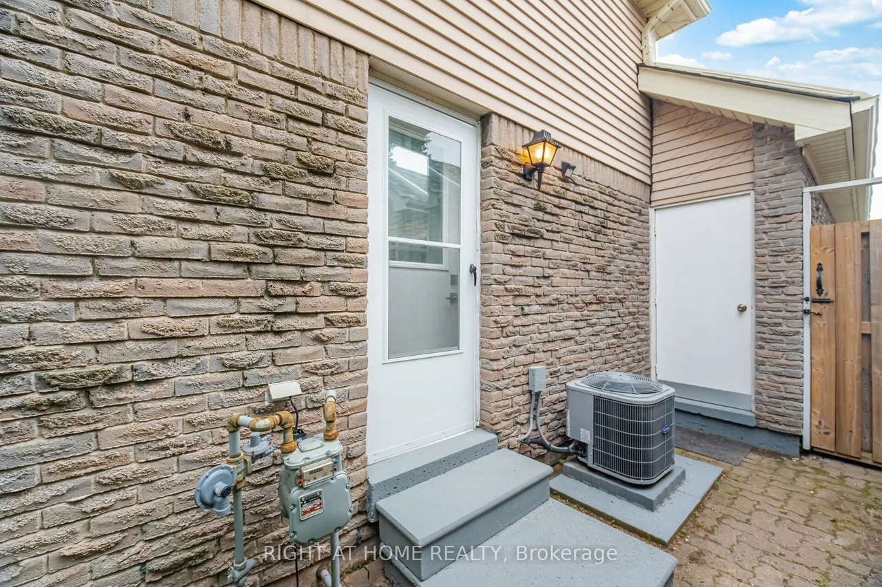 1527 Forestdale Court — photo 50