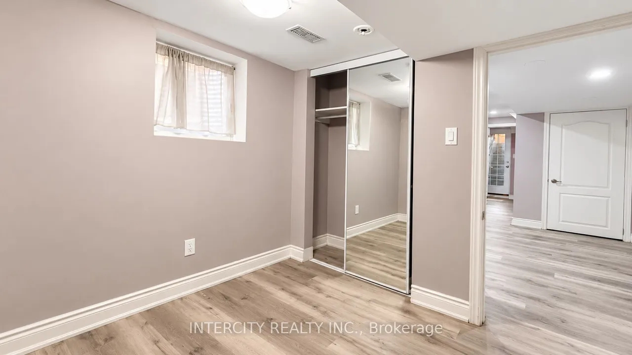 159 Moffatt Avenue — photo 41