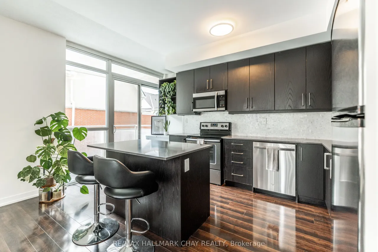 5101 Dundas Street W, Unit 204 — photo 3