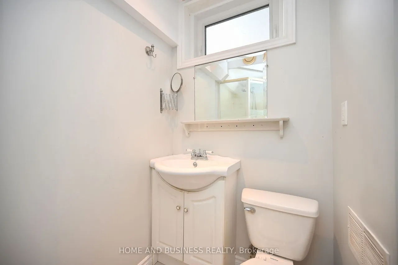 3668 The Credit Woodlands Road — photo 41