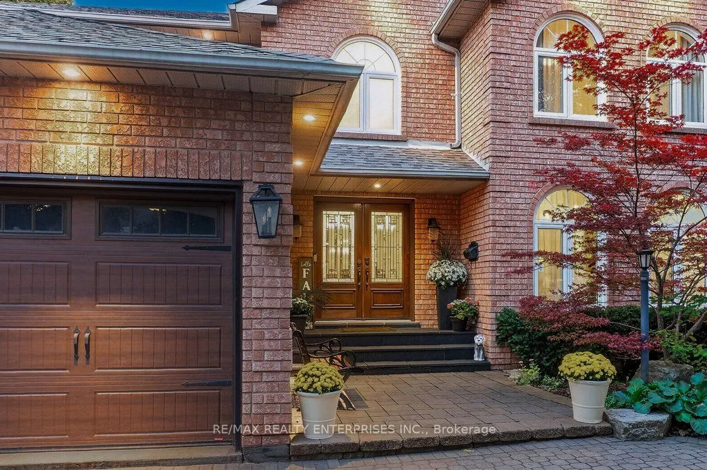 1634 Tipperary Court — photo 2
