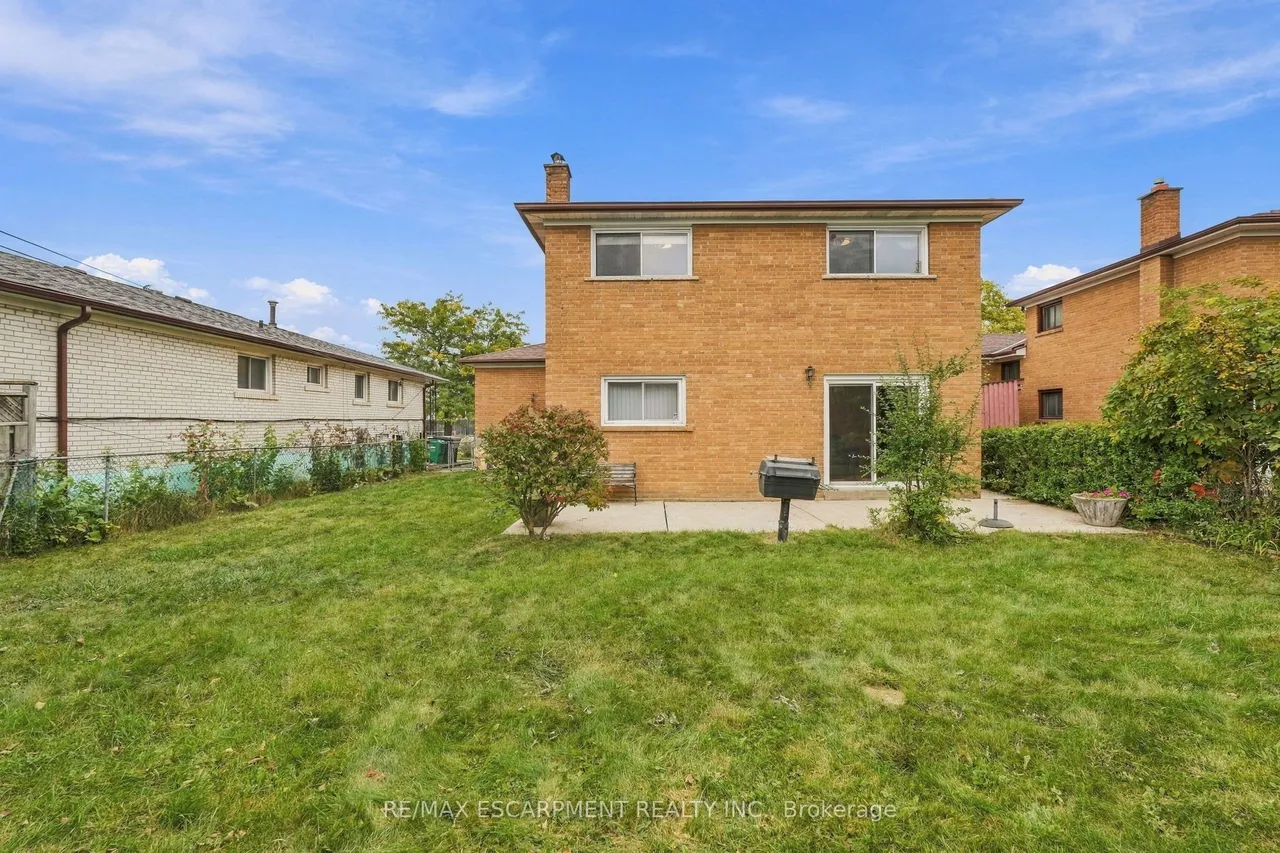 7566 Netherwood Road — photo 31