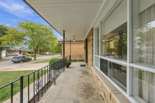 7566 Netherwood Road — photo 2