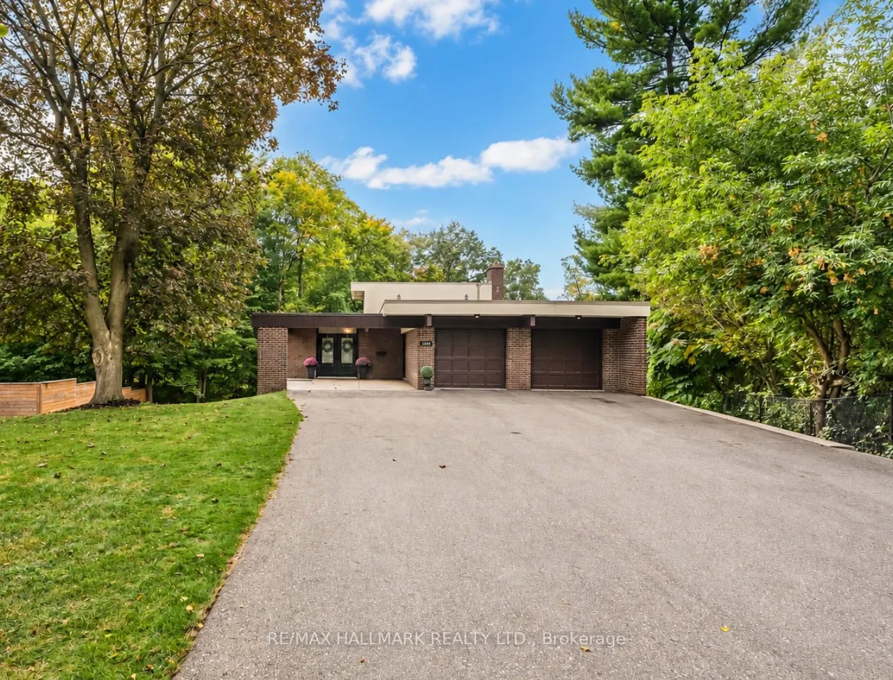 1499 Ashington Court
