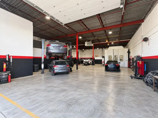 101 Glidden Road, Unit 8