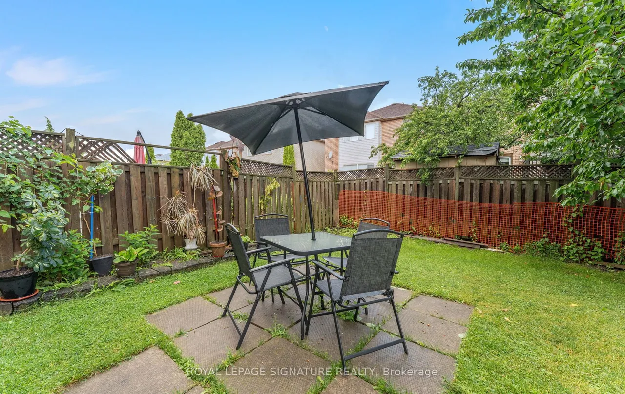 3252 Laburnum Crescent — photo 44