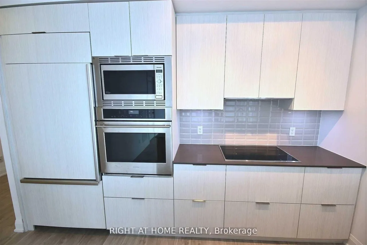 56 Annie Craig Drive, Unit 1703 — photo 3