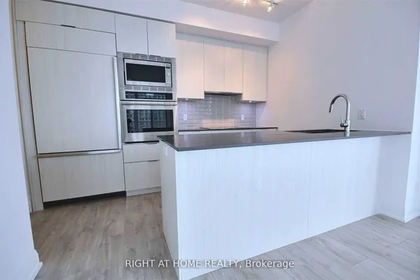 56 Annie Craig Drive, Unit 1703