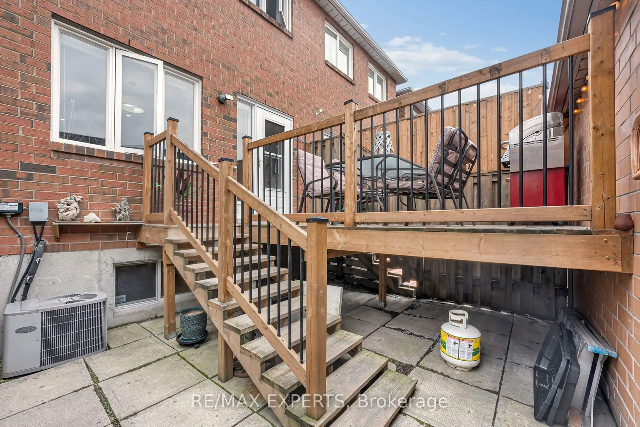 836 St Clarens Avenue — photo 37