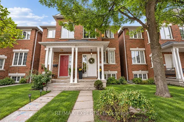 836 St Clarens Avenue