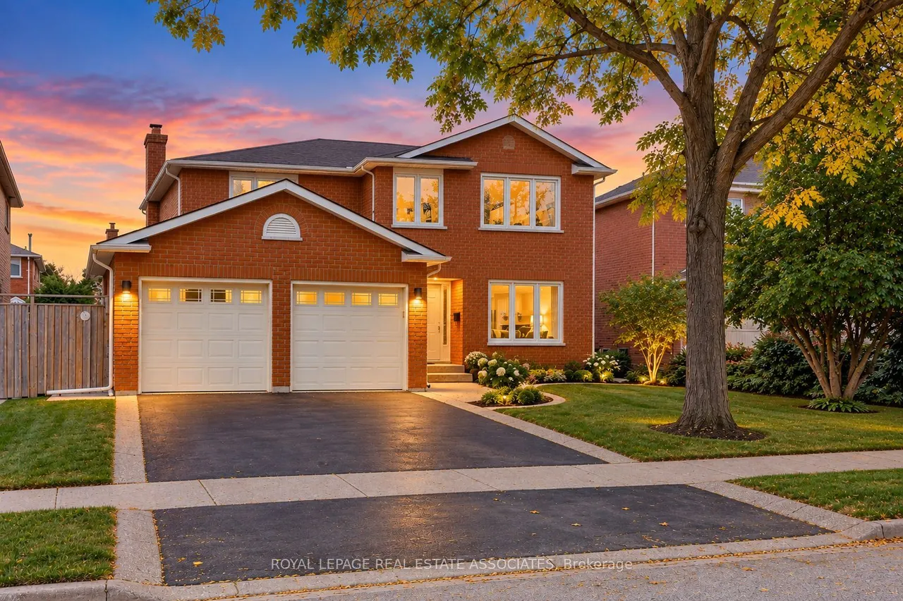 1410 Wakehurst Crescent — photo 2