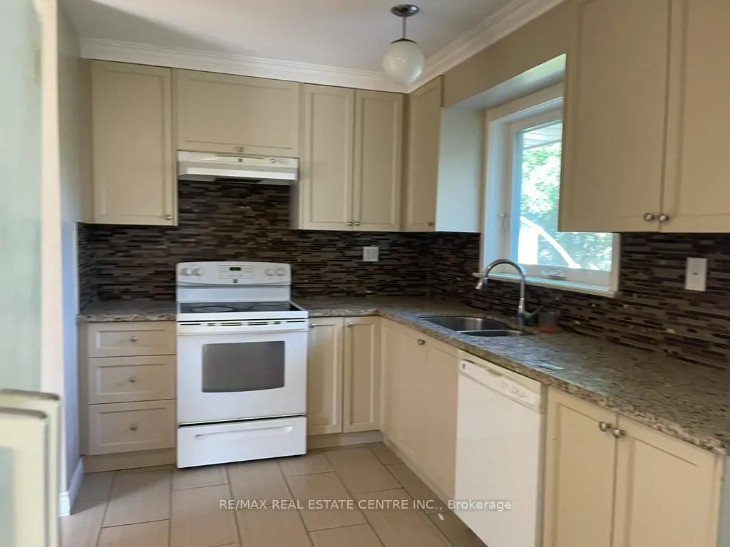 2431 Thorn Lodge Drive — photo 29