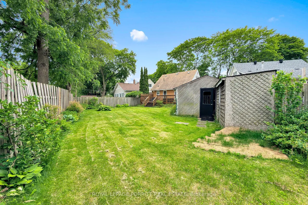 14 Heslop Drive — photo 46