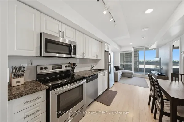3091 DUFFERIN Street, Unit 406 — photo 2