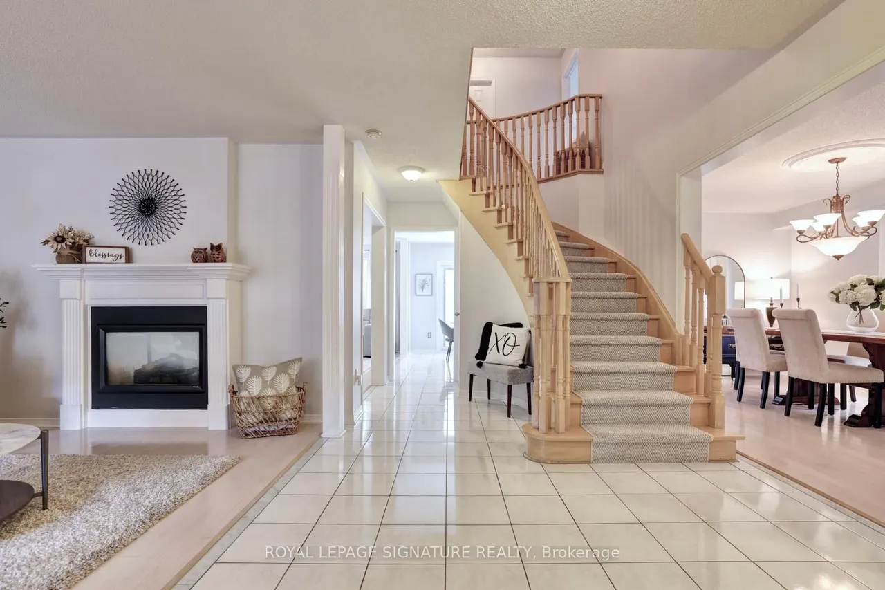 5474 Middleport Crescent — photo 3