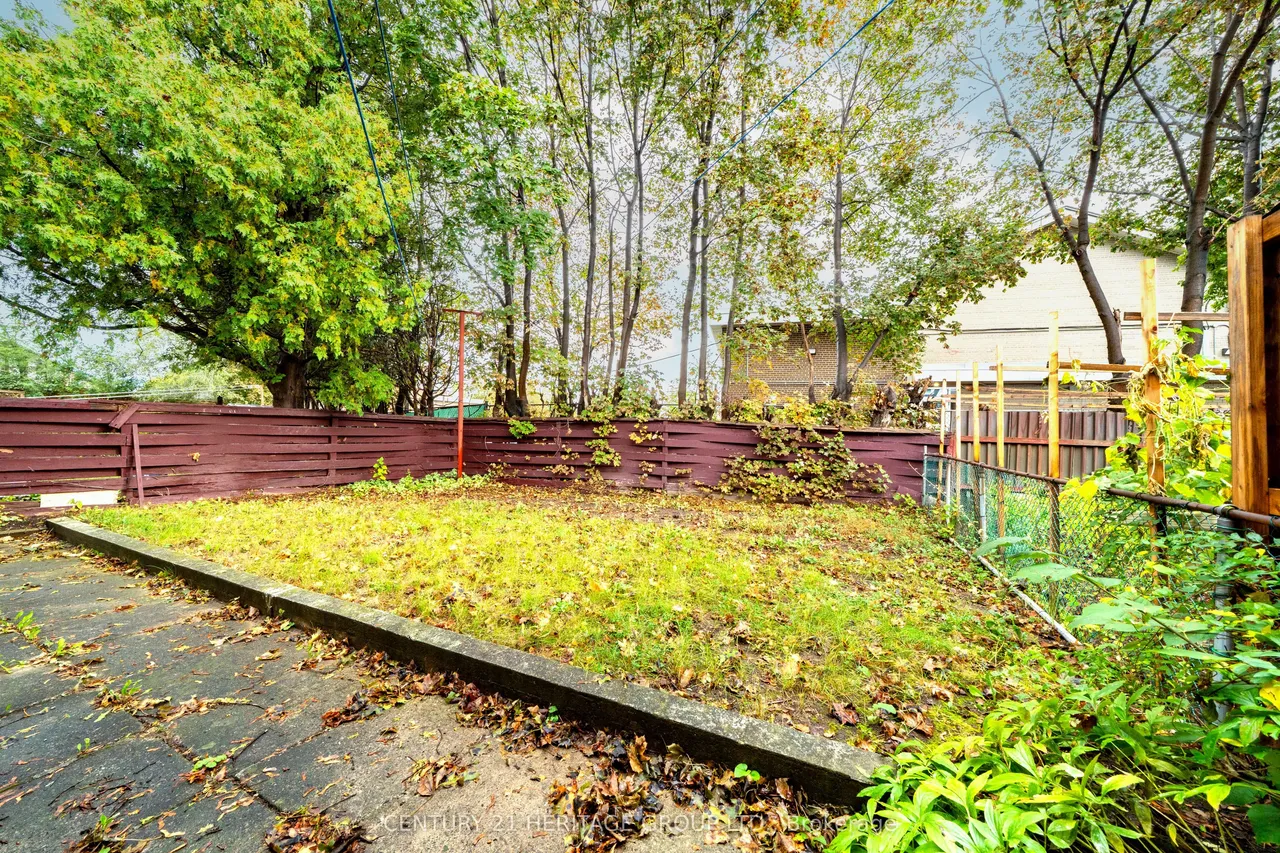 37 Gambello Crescent — photo 42