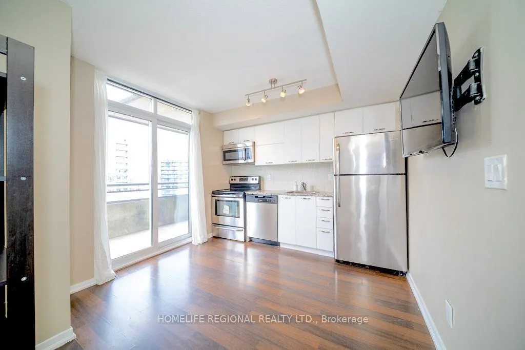 38 Joe Shuster Way, Unit 1520 — photo 2