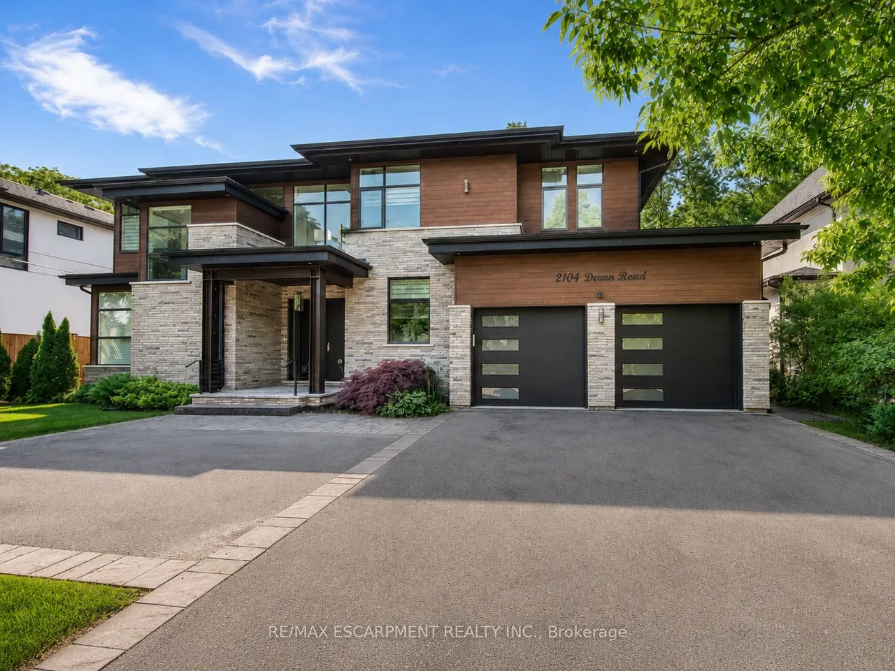 2104 DEVON Road — photo 2