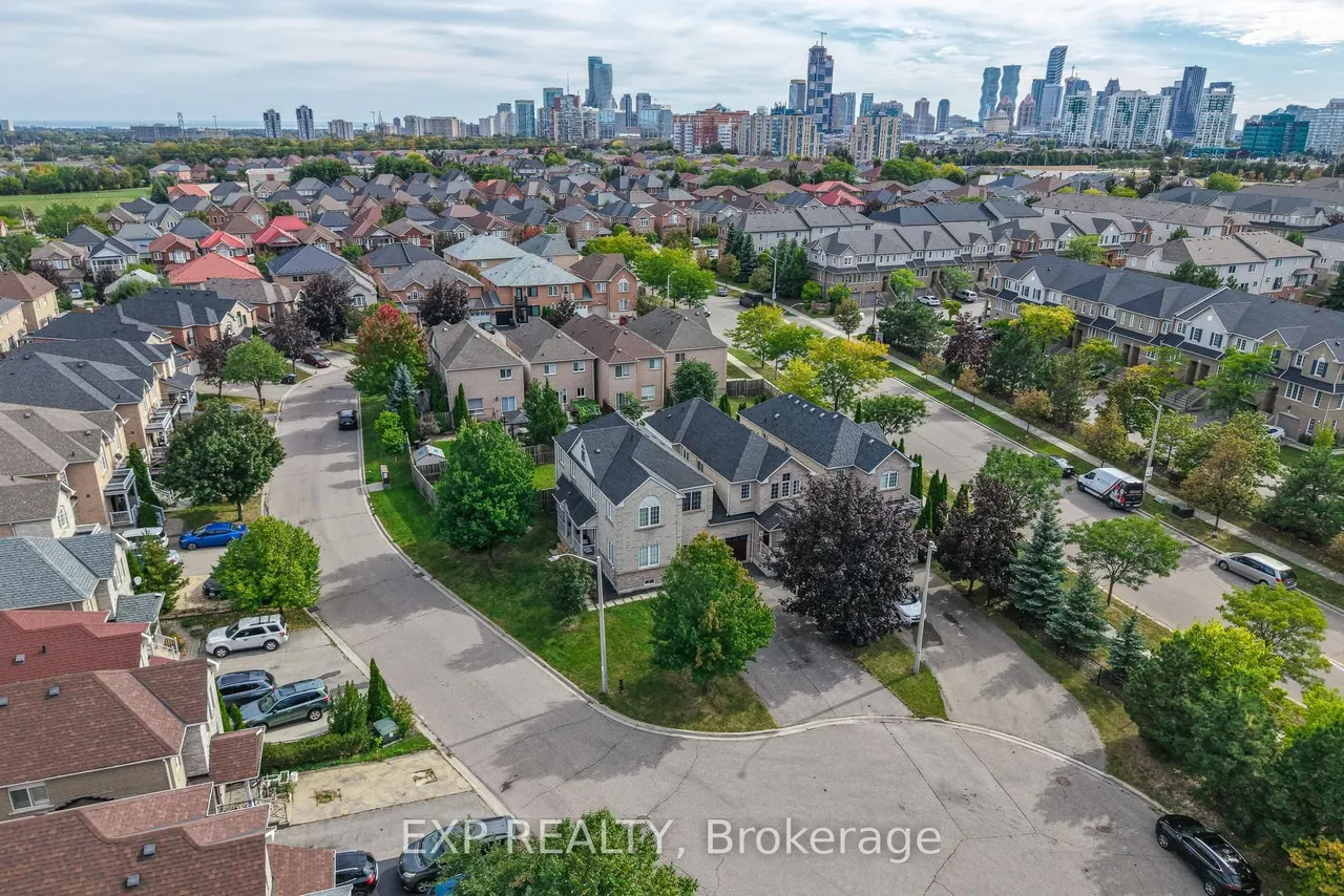 4882 Vienna Court — photo 45