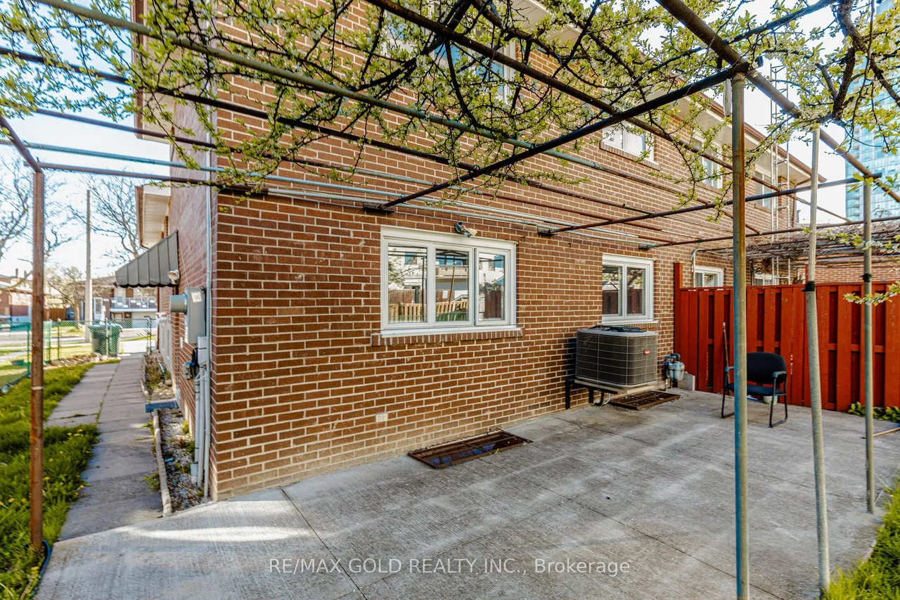 38 Achill Crescent — photo 30