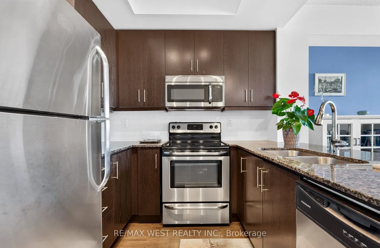 15 James Findlay Way, Unit 631 — photo 3