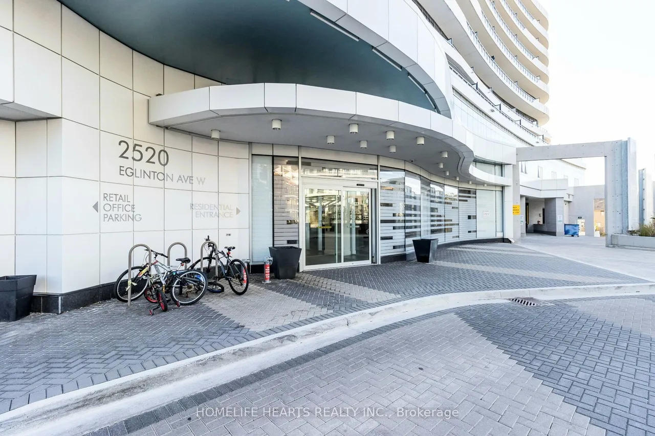 2520 Eglinton Avenue W, Unit 1412 — photo 3