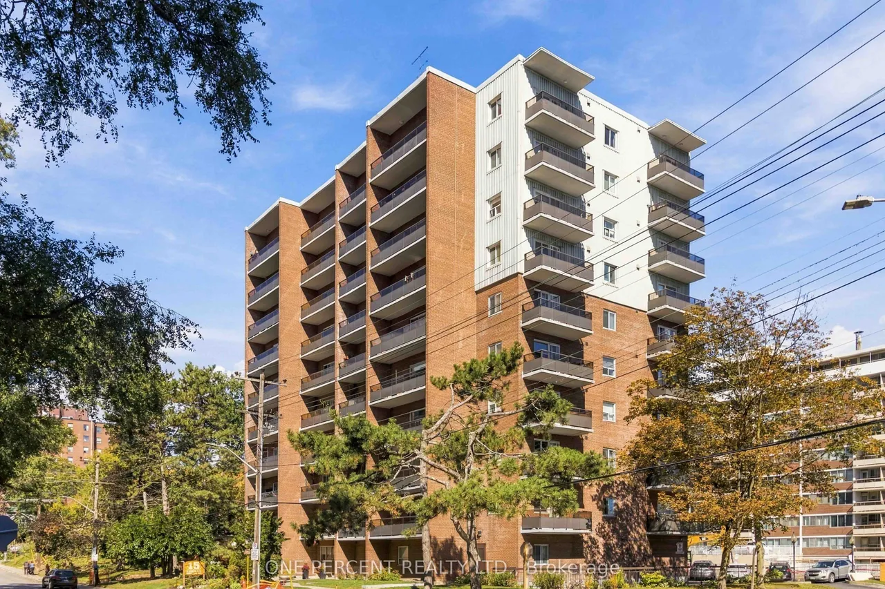 15 Elizabeth Street N, Unit 904