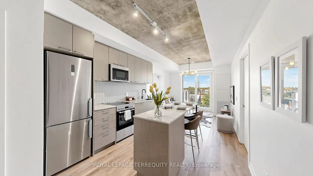 1808 St Clair Avenue W, Unit 417