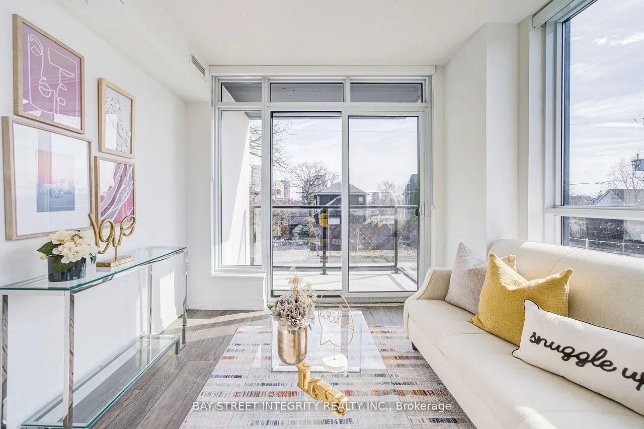 556 Marlee Avenue, Unit 205 — photo 3