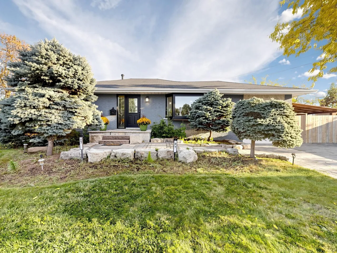 27 Matlock Avenue