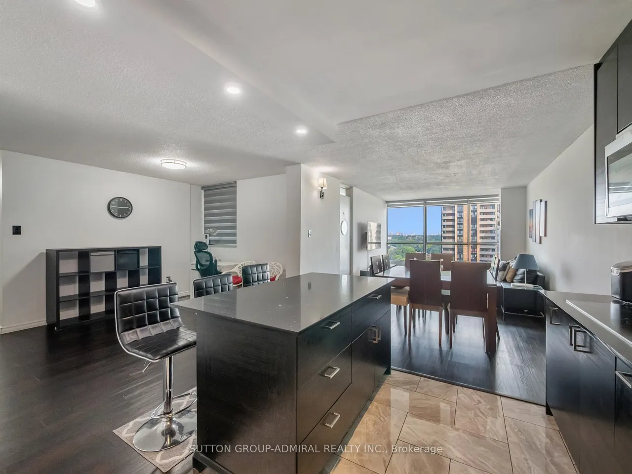 10 Martha Eaton Way, Unit 1811 — photo 2