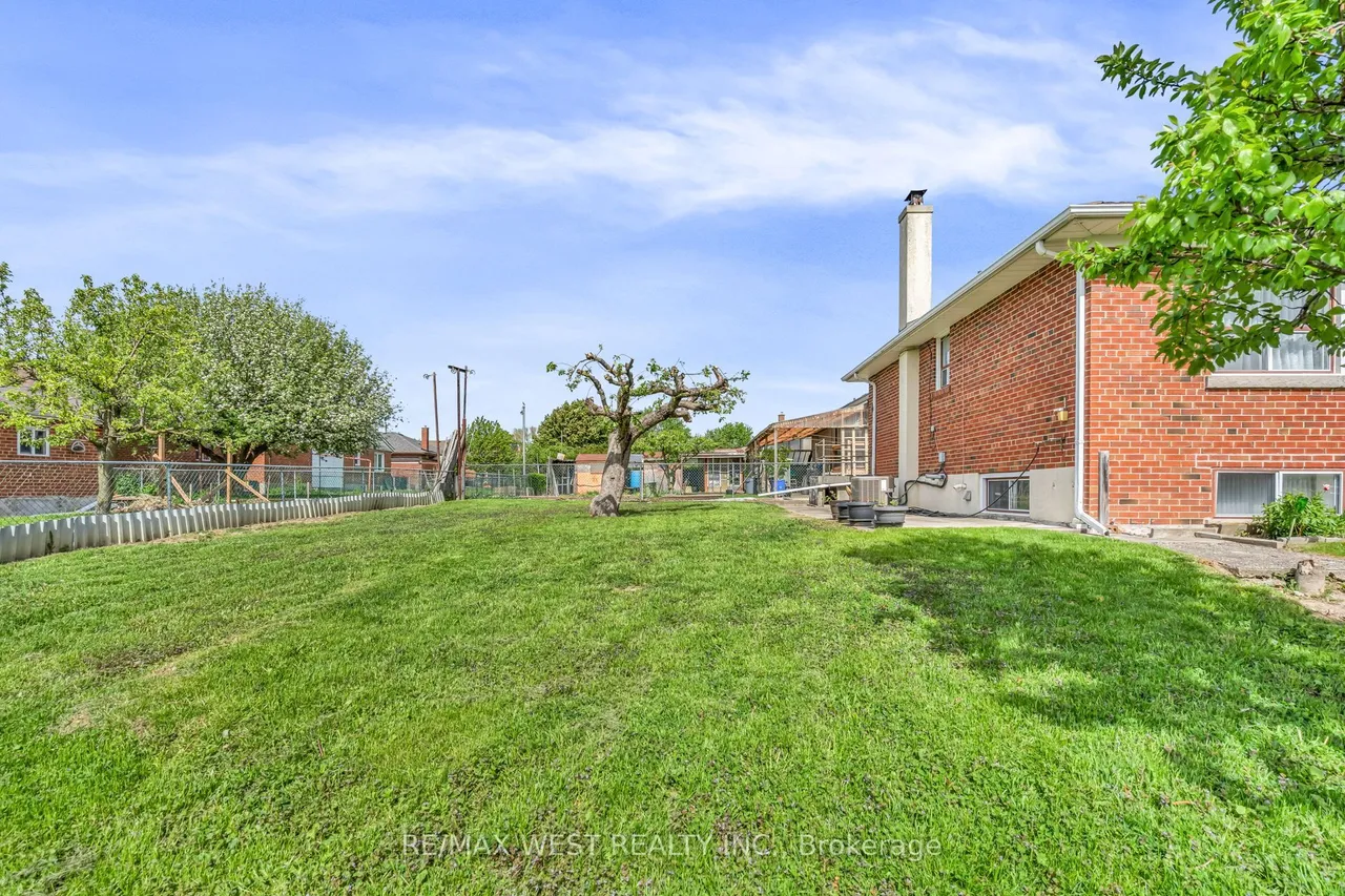 90 Tavistock Road — photo 49