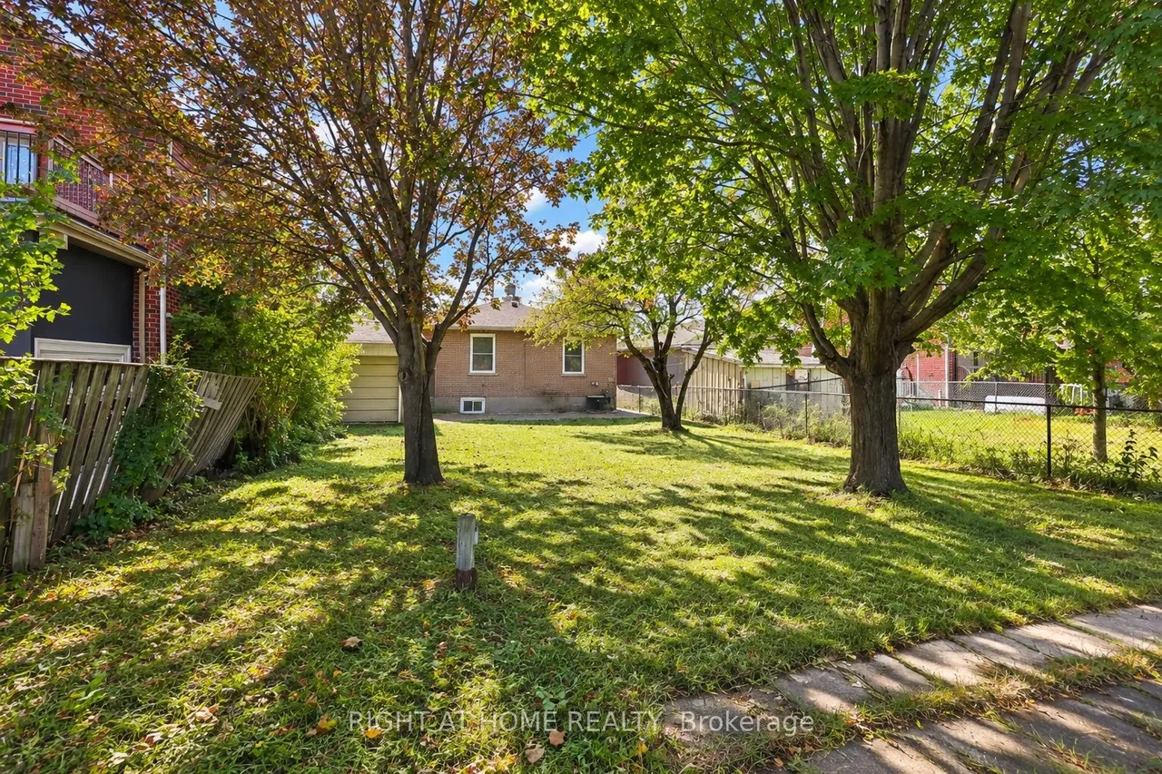 22 Katherine Road — photo 39