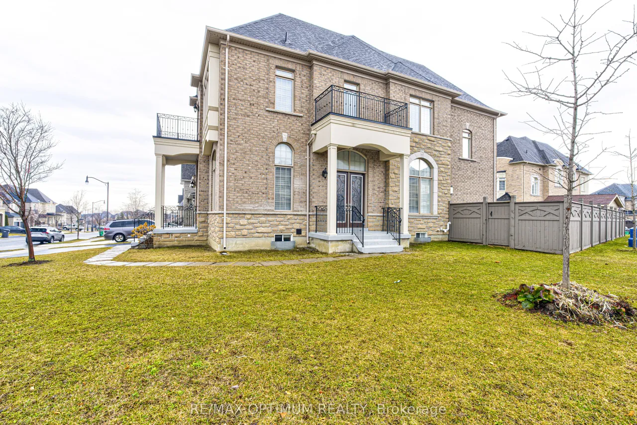 80 Royal West Drive — photo 3