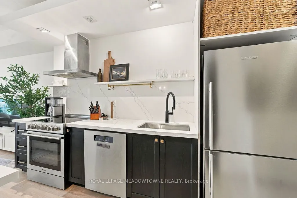 165 Legion Road N, Unit 1321 — photo 3