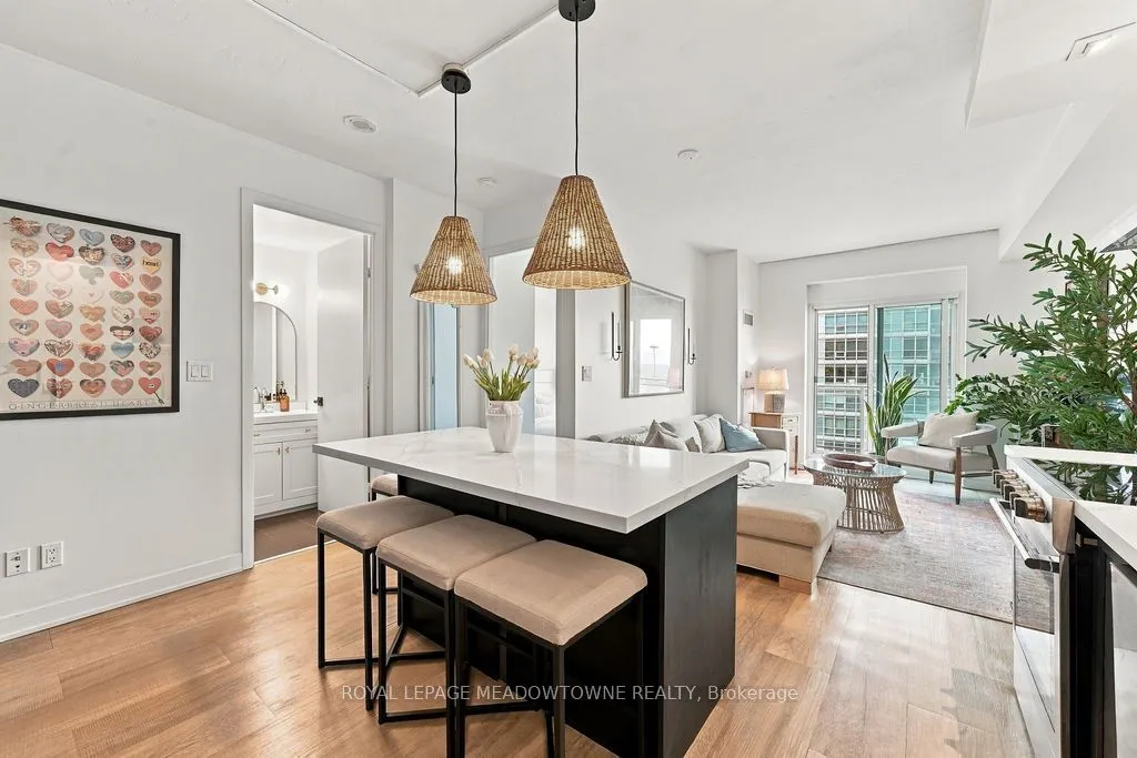 165 Legion Road N, Unit 1321 — photo 2