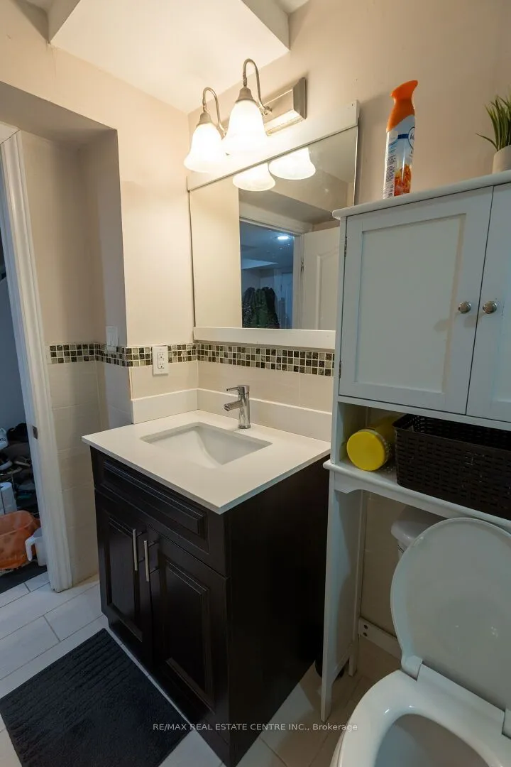 42 Wooliston Crescent — photo 31