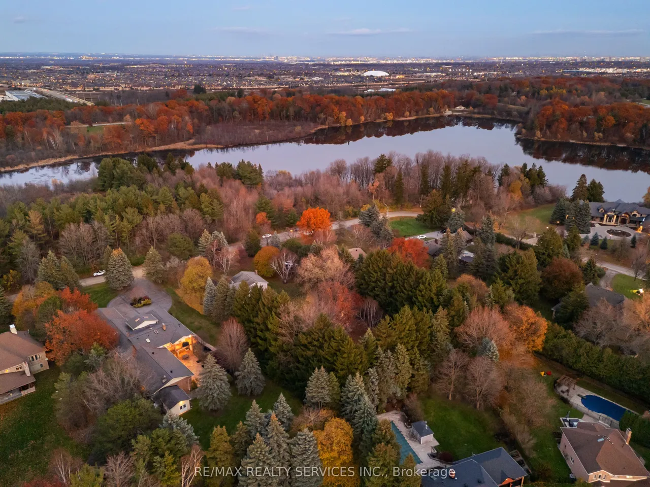 546 Conservation Drive — photo 2