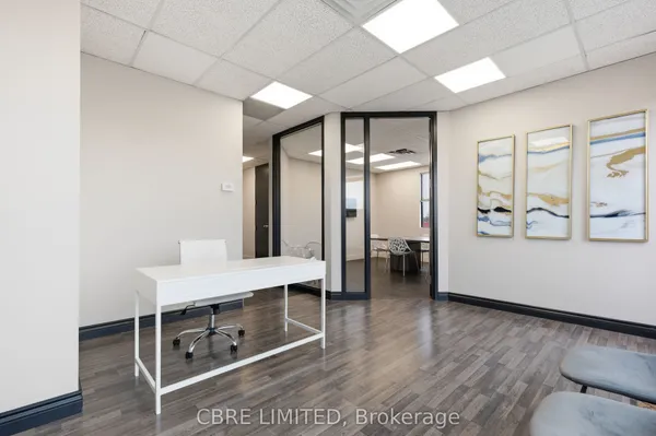 2155 Dunwin Drive, Unit 28 — photo 2