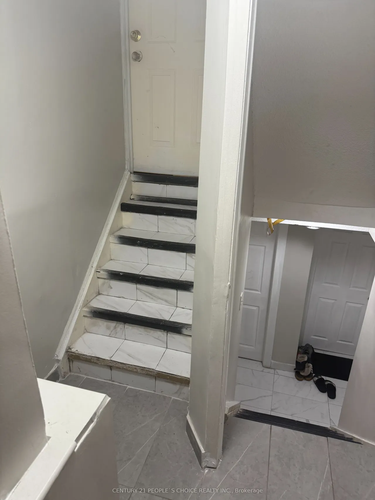 23 Deerpark Crescent — photo 2
