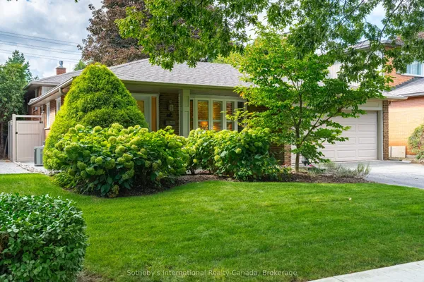 885 Fletcher Valley Crescent