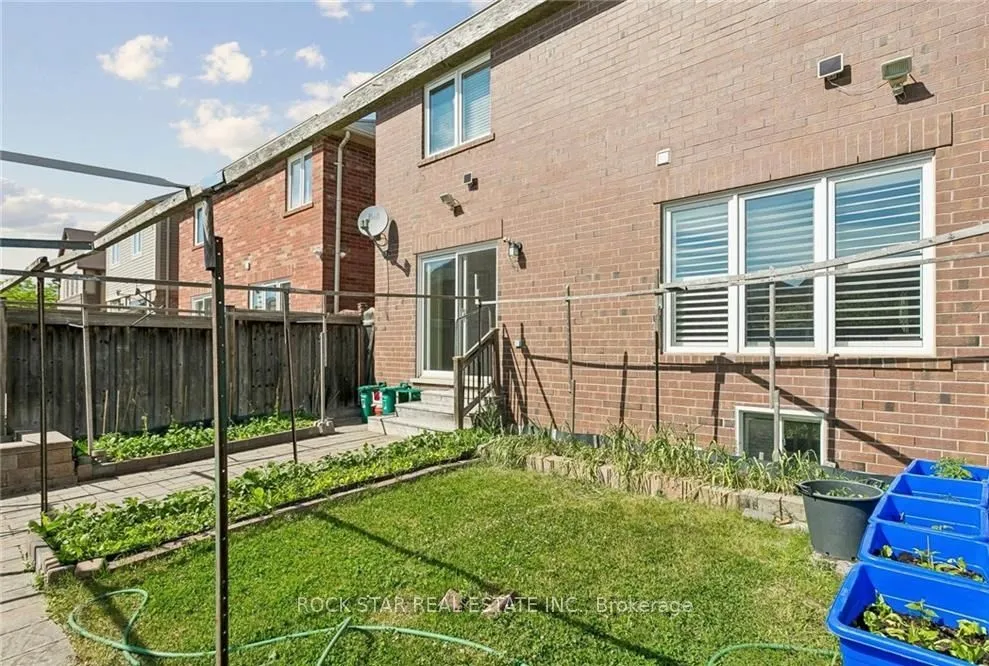 10 Klemscott Road — photo 35