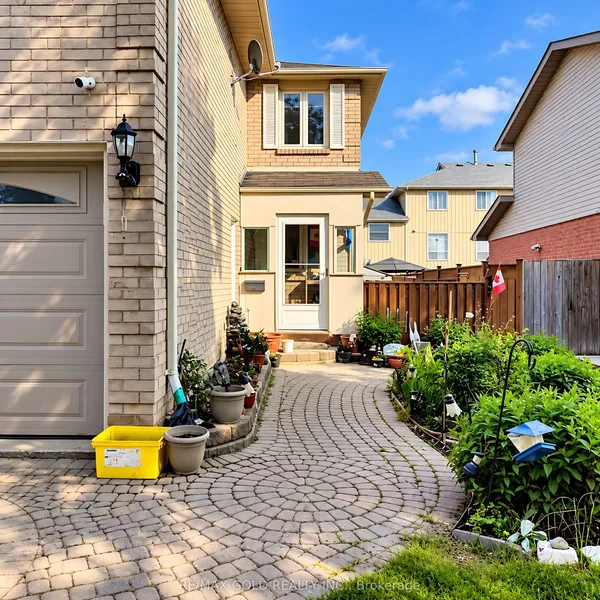 32 Steven Court — photo 2